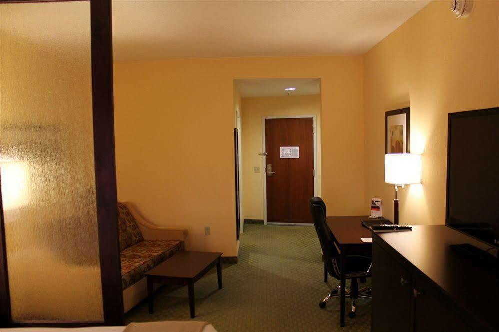Holiday Inn Express & Suites Harrisburg West Mechanicsburg Dış mekan fotoğraf